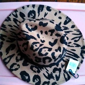 Leopard print tan hat